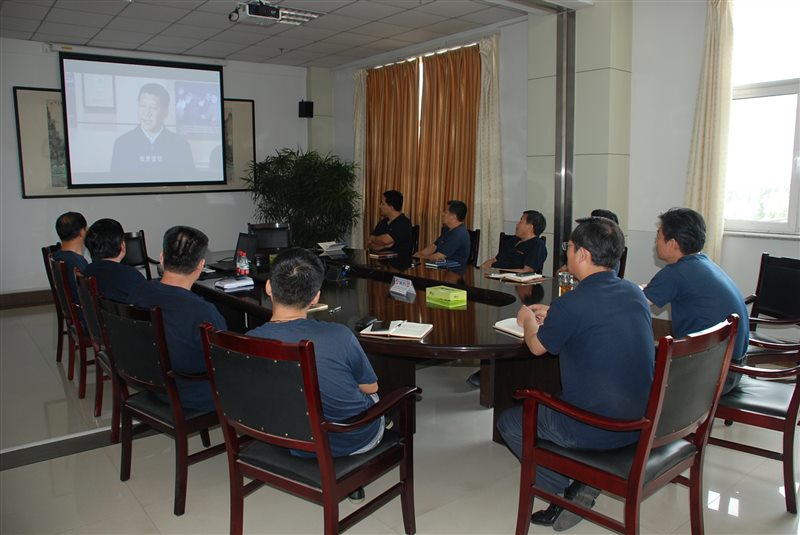 2 山东开云(中国)官方:党委理论中心组”七一”组织学习.JPG